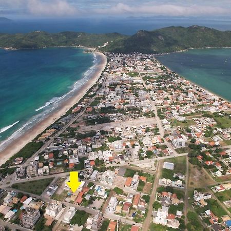 Combinacao De Praia E Piscina - S1 Bombinhas Esterno foto